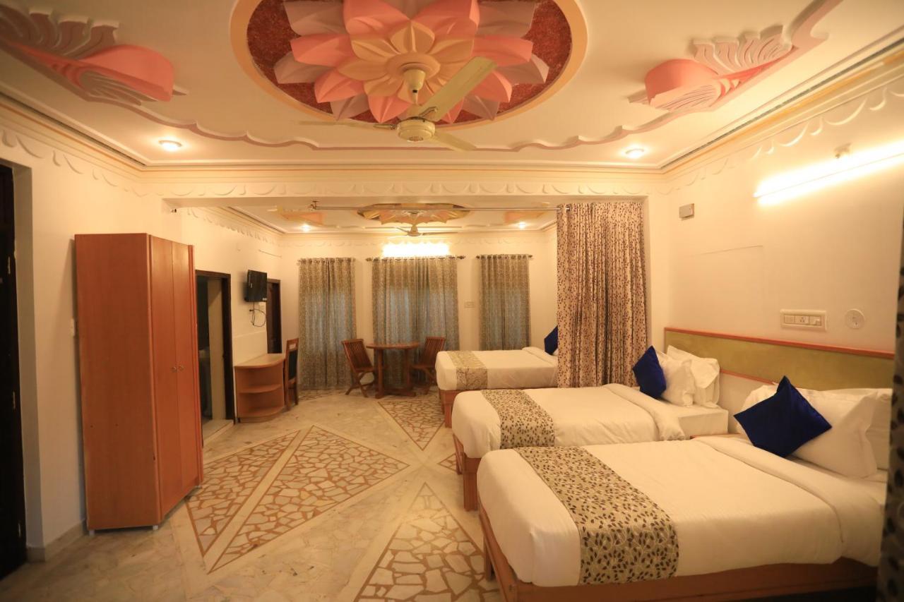 The Kesar Niwas Hotel Udaipur Luaran gambar