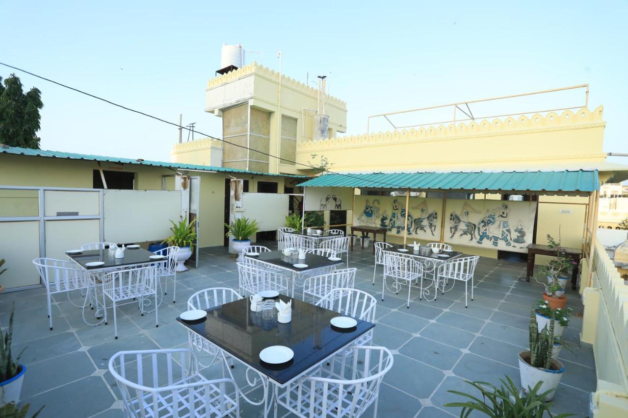The Kesar Niwas Hotel Udaipur Luaran gambar