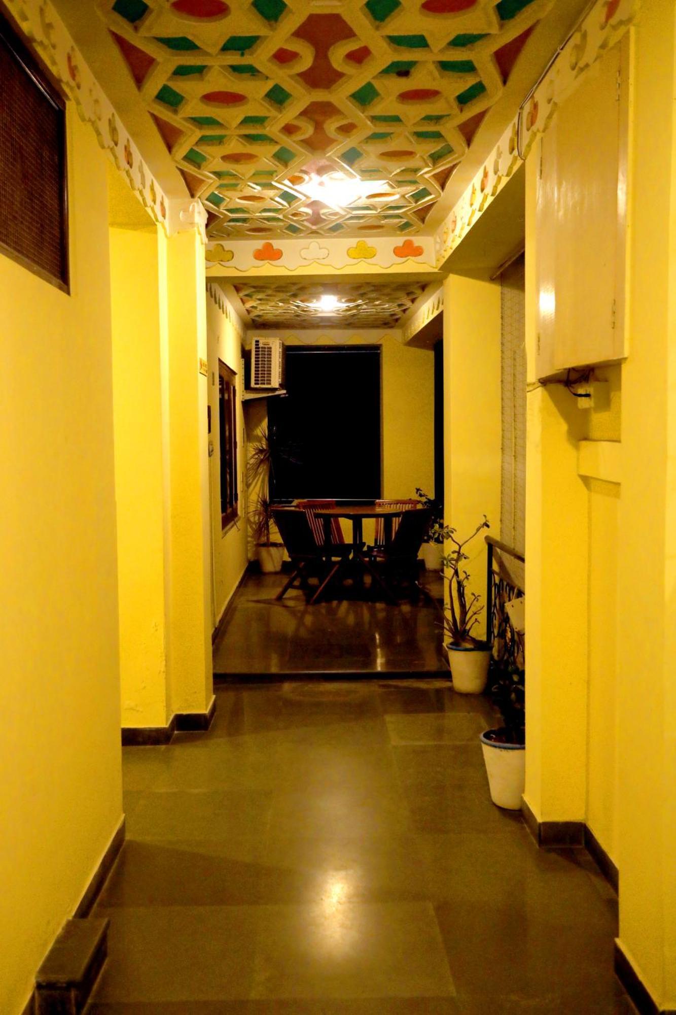 The Kesar Niwas Hotel Udaipur Luaran gambar