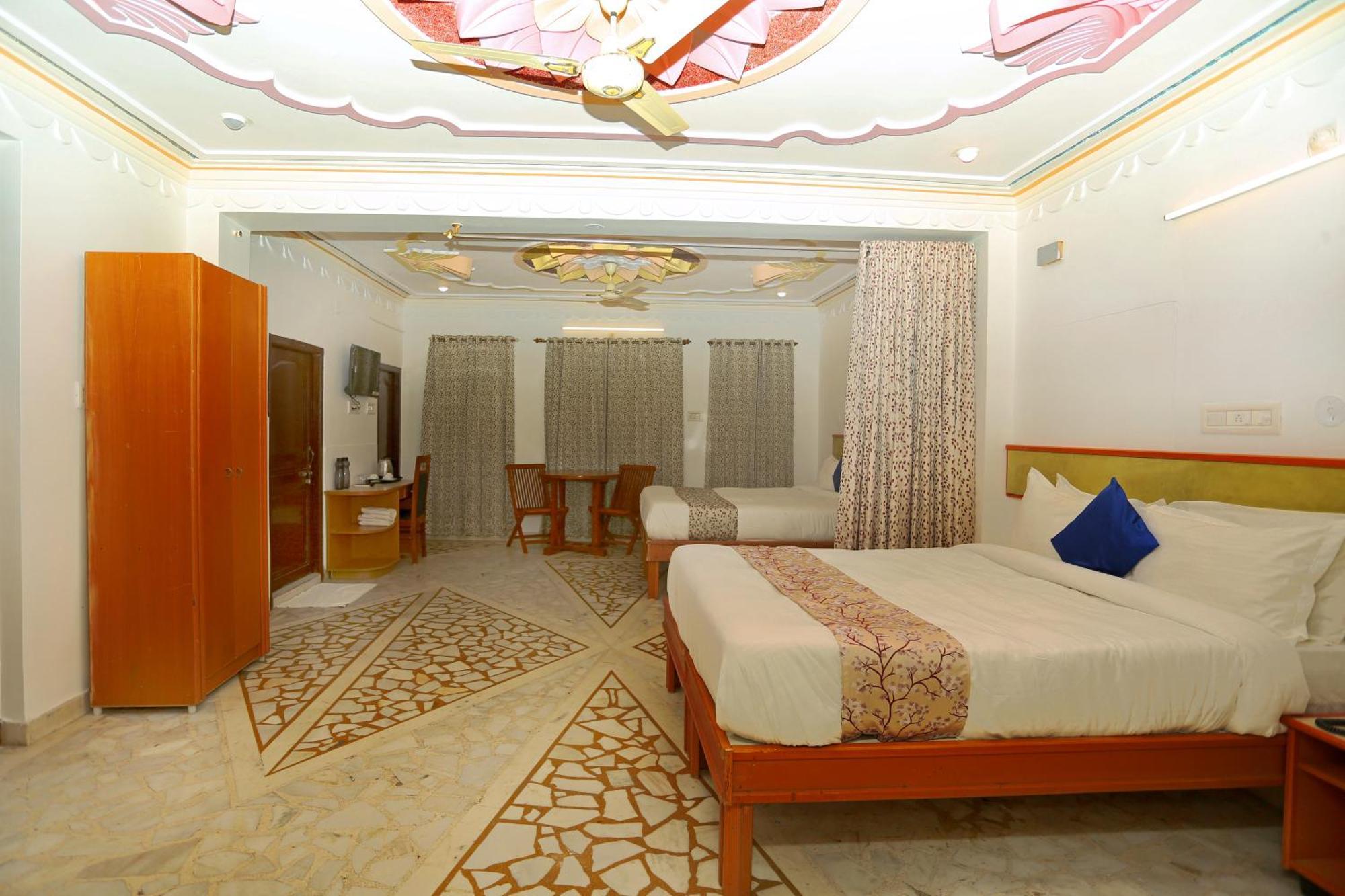 The Kesar Niwas Hotel Udaipur Luaran gambar