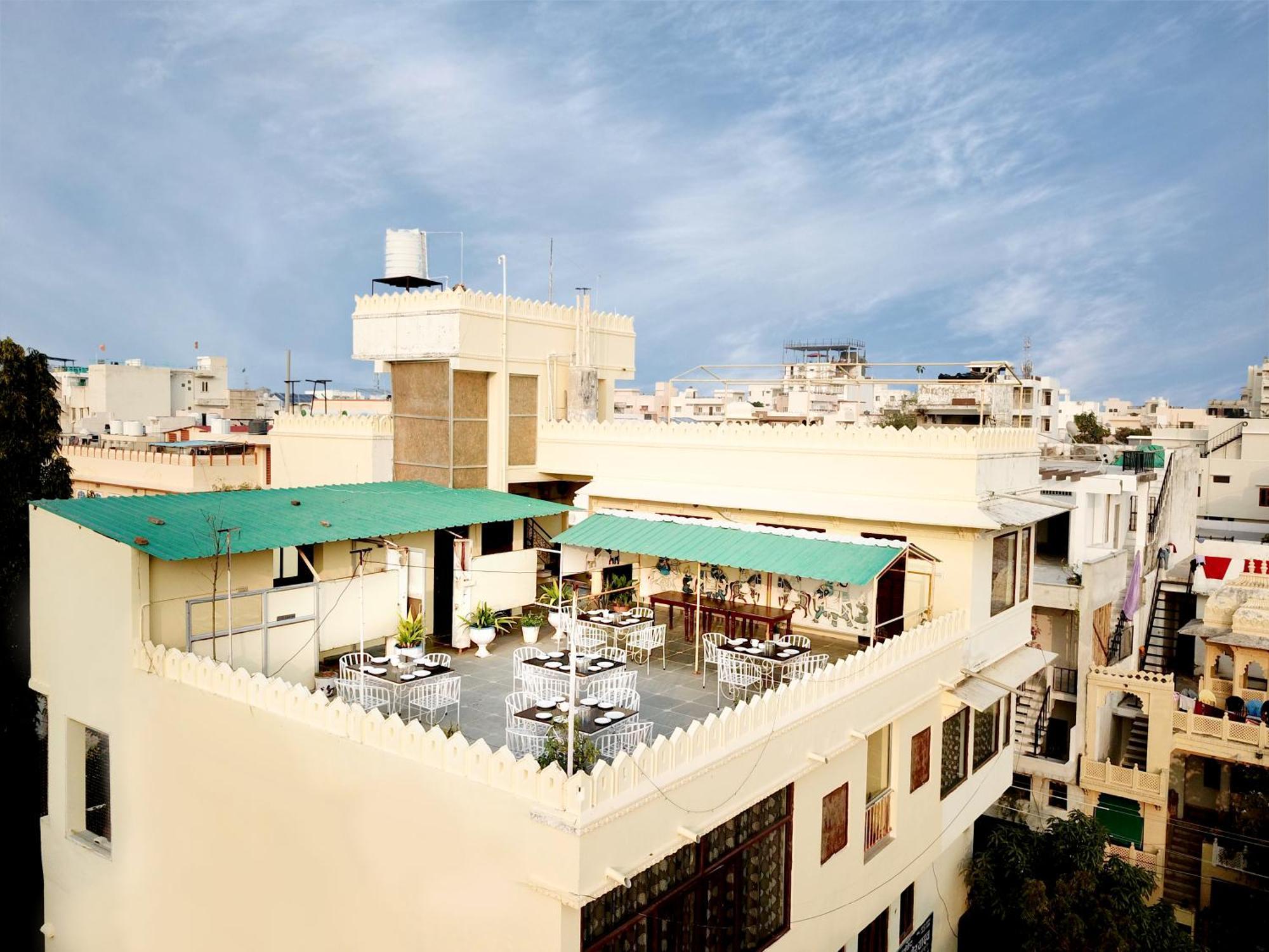 The Kesar Niwas Hotel Udaipur Luaran gambar